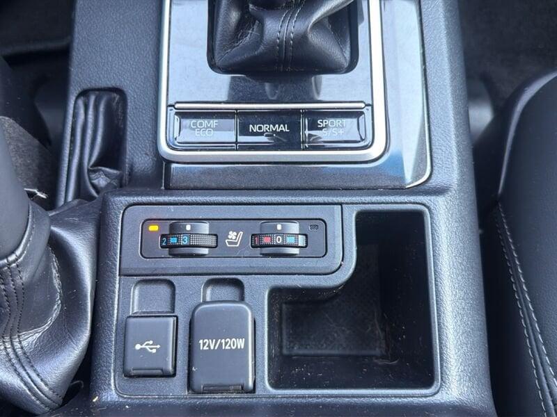 Toyota Land Cruiser 2.8 D4-D Lounge A/T