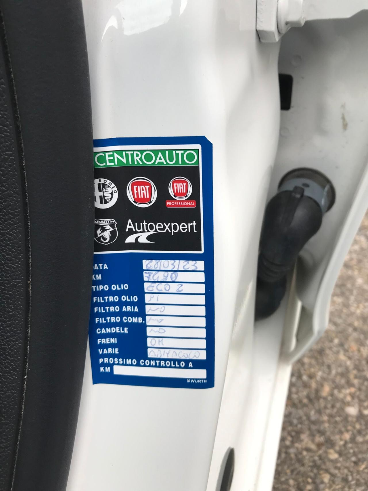 Lancia Ypsilon 1.0 FireFly 5 porte S&S Hybrid Ecochic Gold