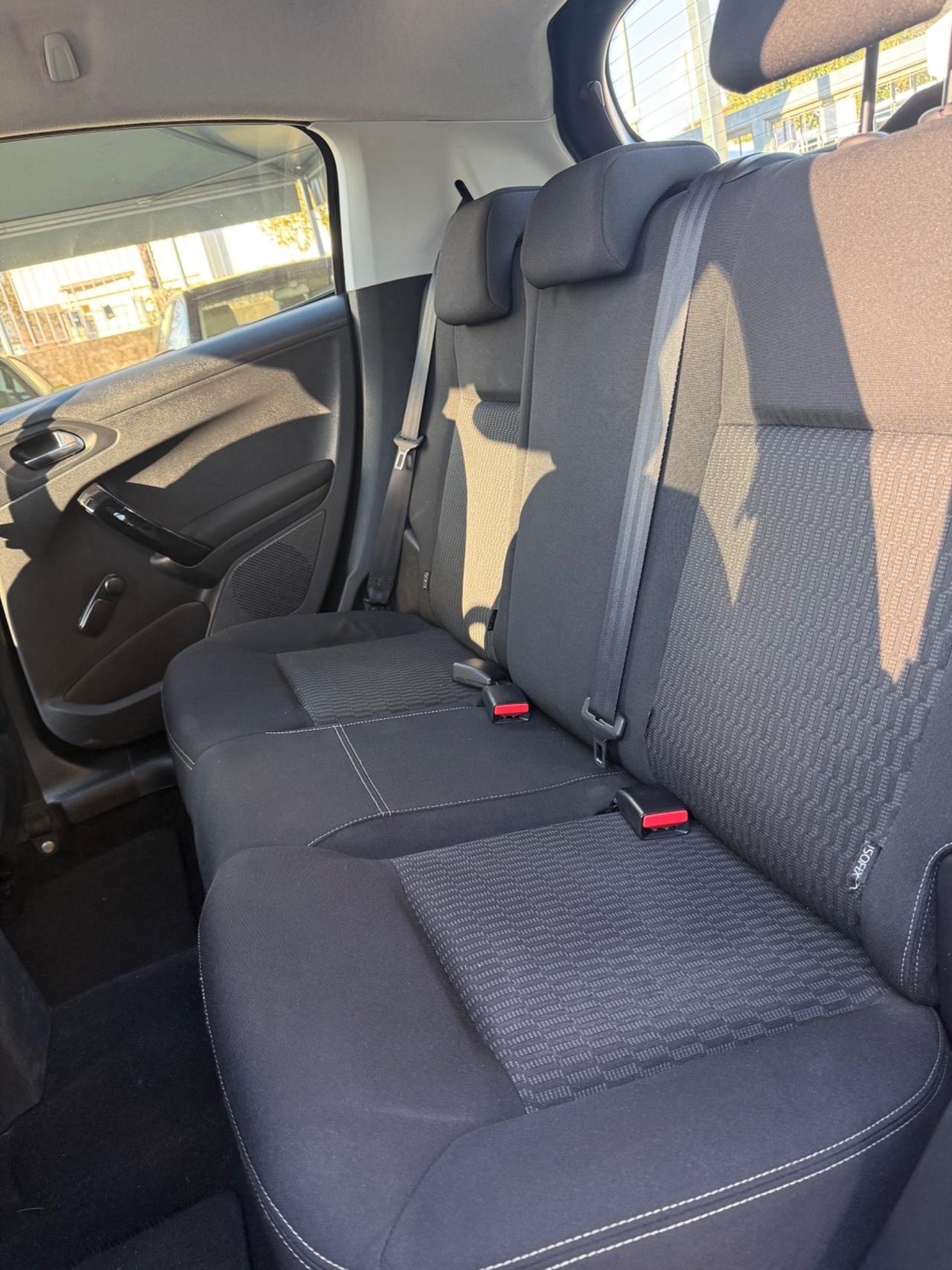 Peugeot 208 BlueHDi 75 5p Allure