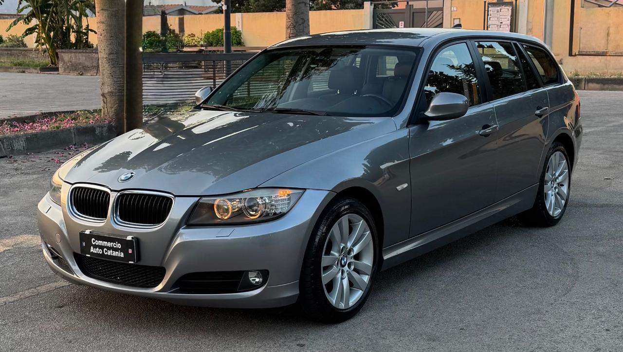 Bmw 320D INTERNI IN PELLE/NAVI/XENO