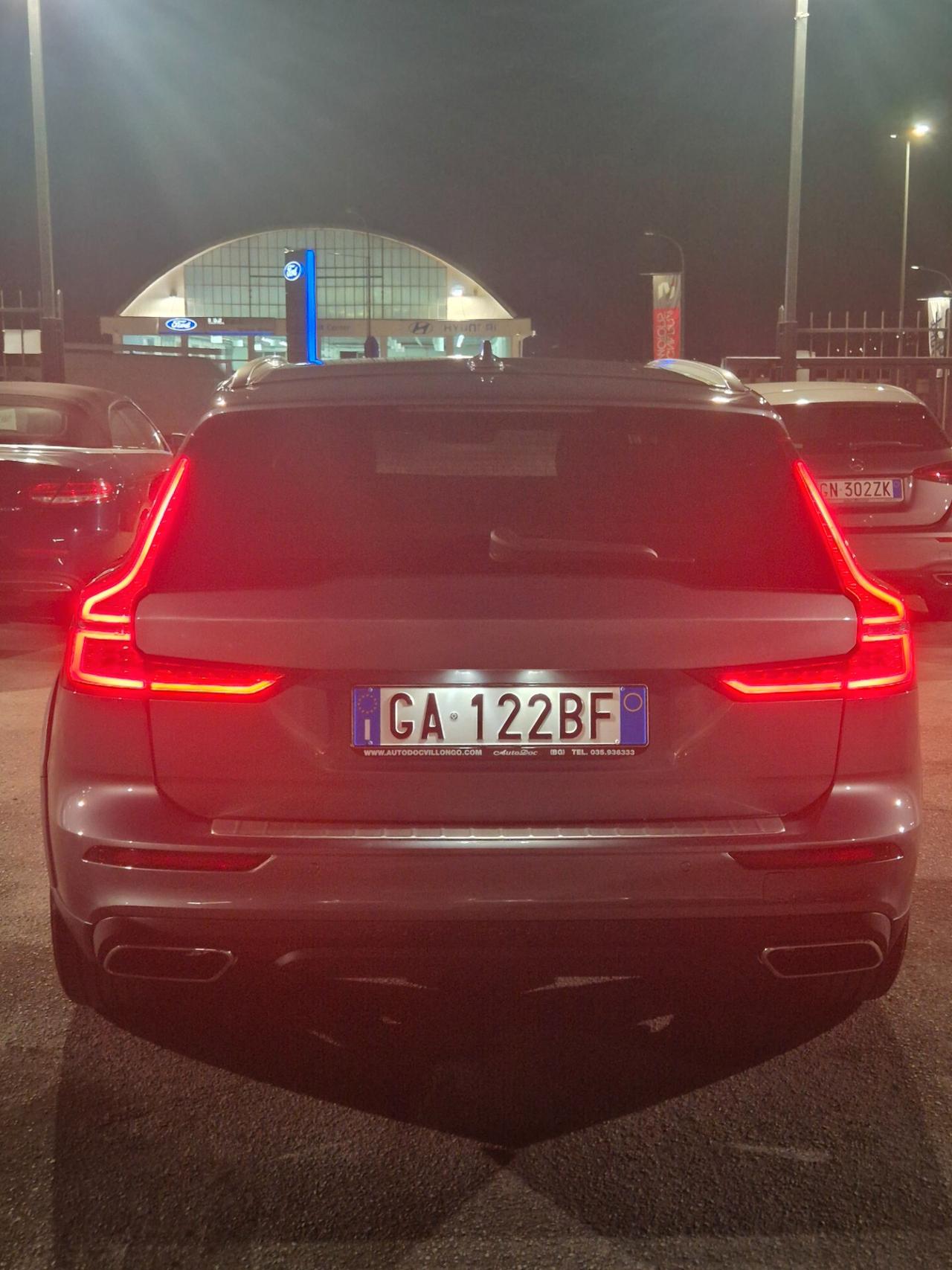 Volvo V60 Cross Country D4 AWD Geartronic Pro 2020