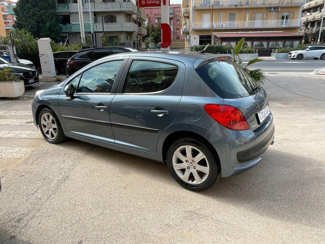 Peugeot 207 1.6 HDi 90CV 5p. XS