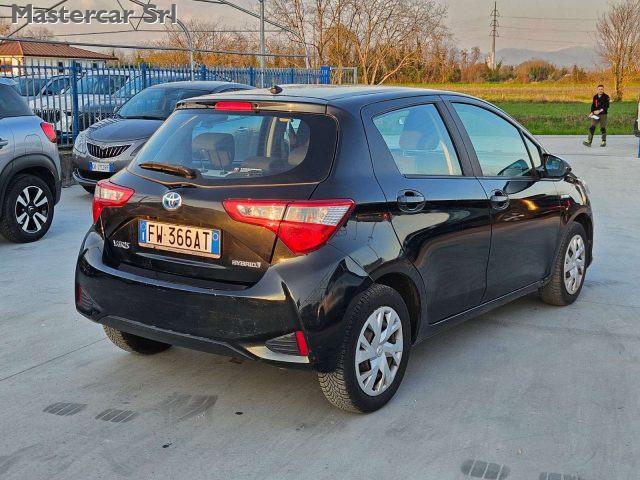 TOYOTA Yaris Yaris III 2017 5p 1.5h Business - FW366AT