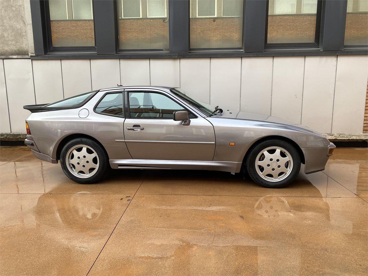 PORSCHE 944 S