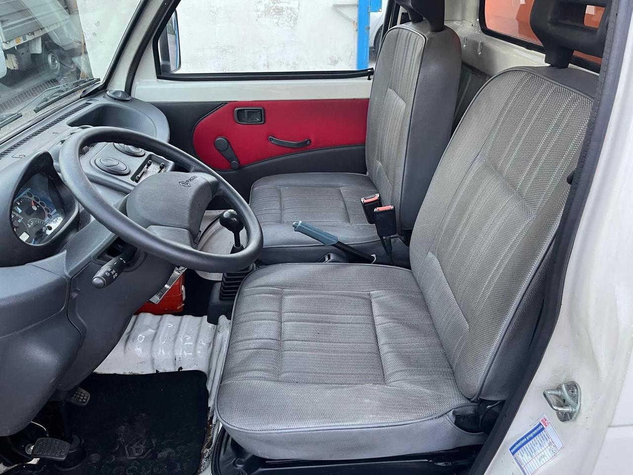 Piaggio quargo con vasca/rib.-700cc- Diesel -2014