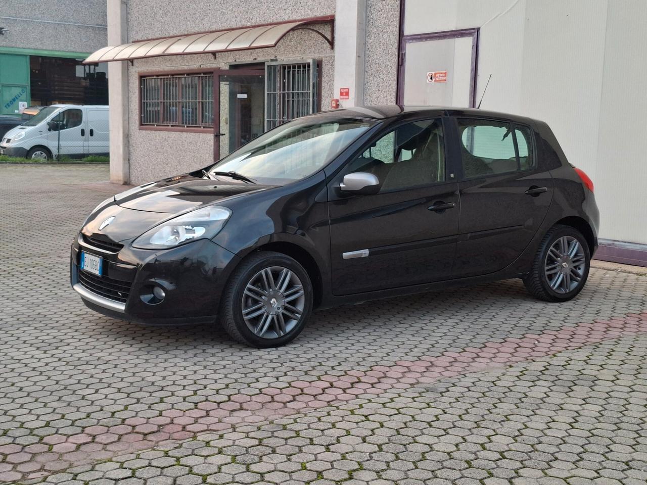 Renault Clio 1.6 16v Dynamique 20th *AUTOMATICA*