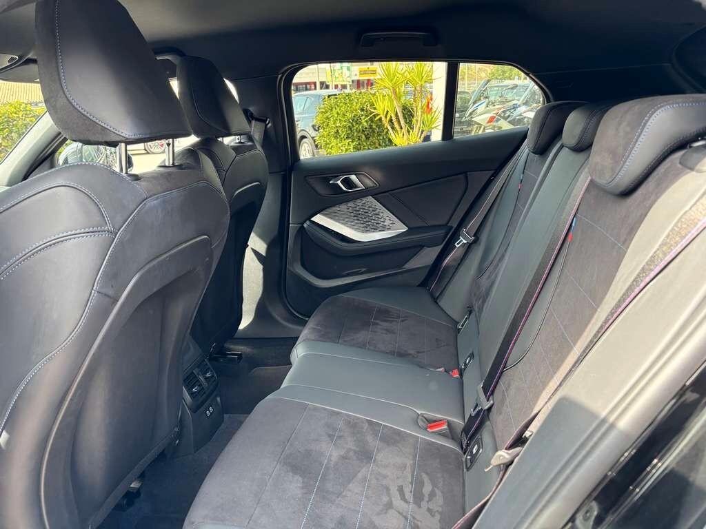 Bmw 118d MSport 2025 / KM 23.000 IVA ESPOSTA Tua a solo 369 Euro al mese