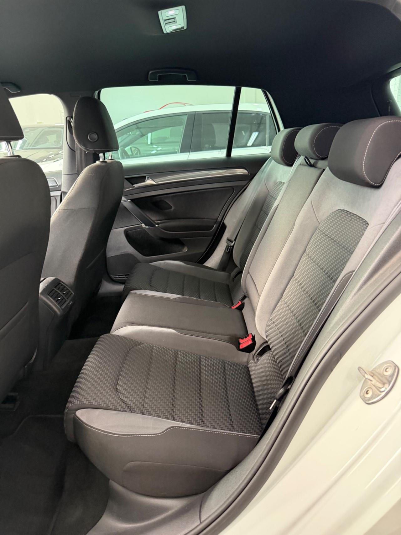 VW GOLF 1.6 TDI 115 CV R LINE finanziabile