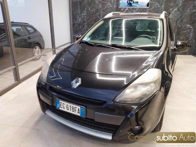RENAULT Clio 1.2 16V SporTour Confort