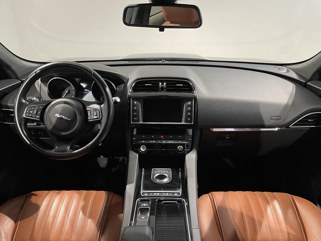 Jaguar F-Pace Pure awd 180cv auto - IVA ESPOSTA - SOLO COMMERCIANTI