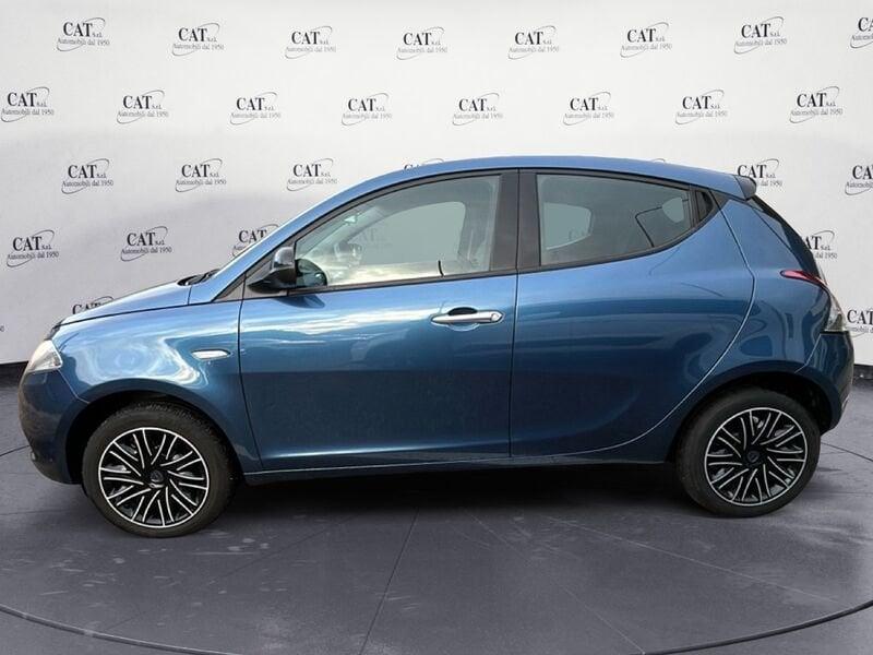 Lancia Ypsilon 1.0 FireFly 70cv Hybrid Platino