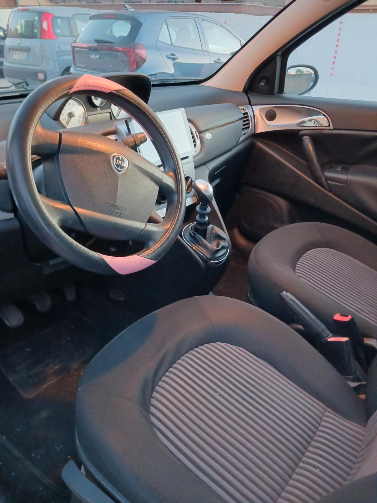 Lancia Ypsilon 1.2 neopatentati 134.500km