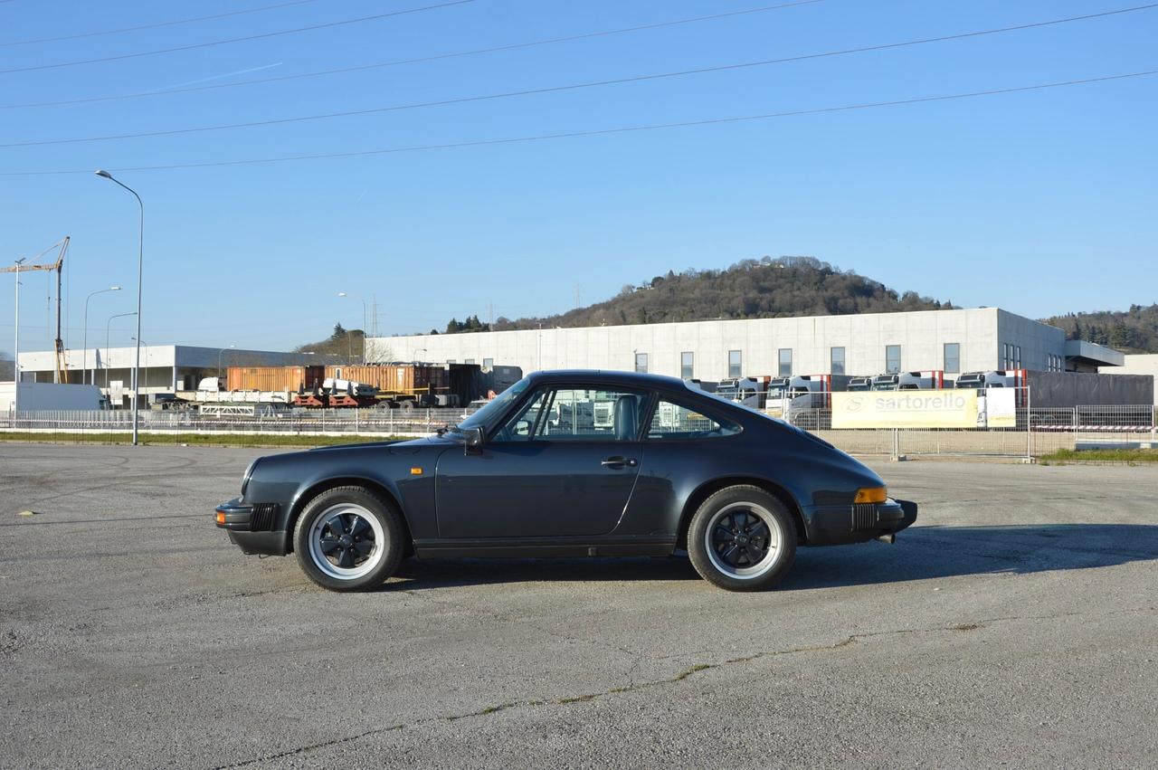 Porsche 911 Carrera 3.2 Coupé Jubiläumsmodell "25 Jahre