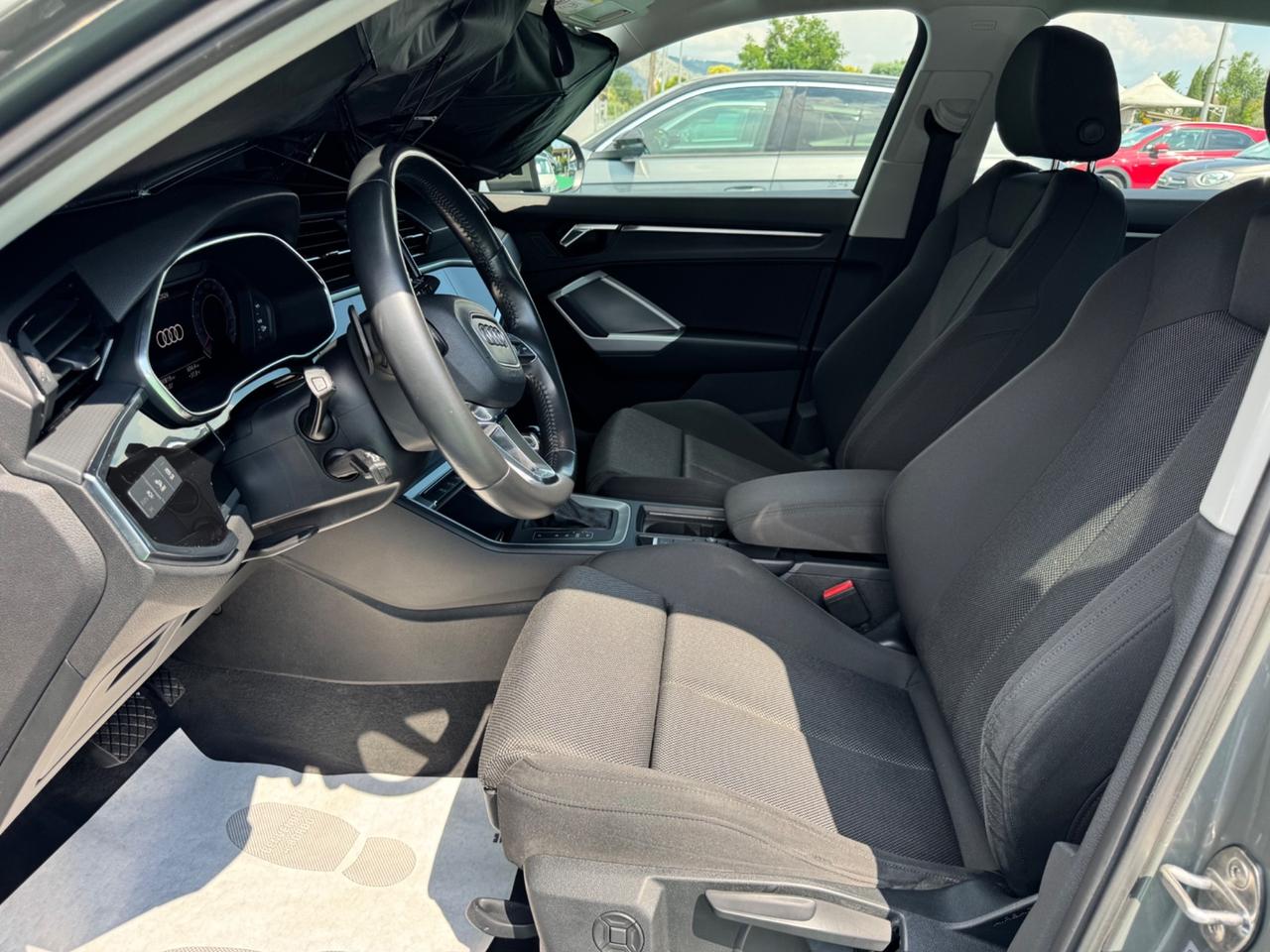 Audi Q3 2.0 TDI 150 CV S tronic line Edition