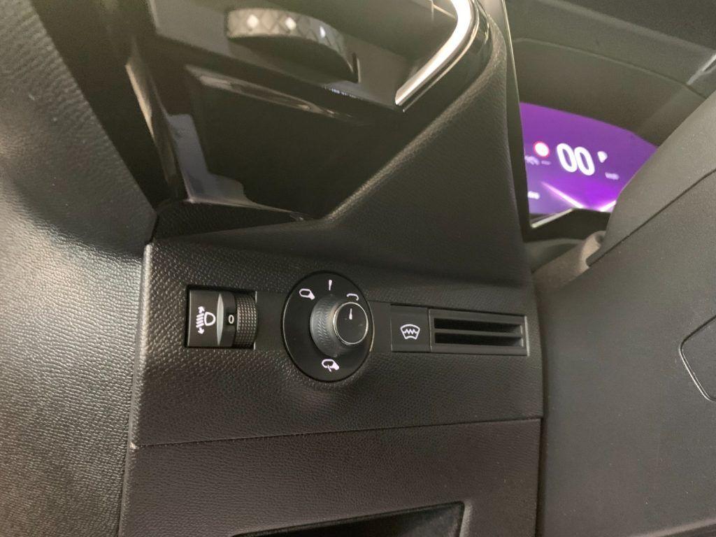 DS DS7 Performance Line + STRAFULL 1.5 BlueHDi AUTOMATICO