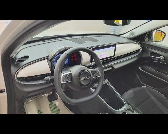 FIAT 600 1.2 hybrid 145cv auto