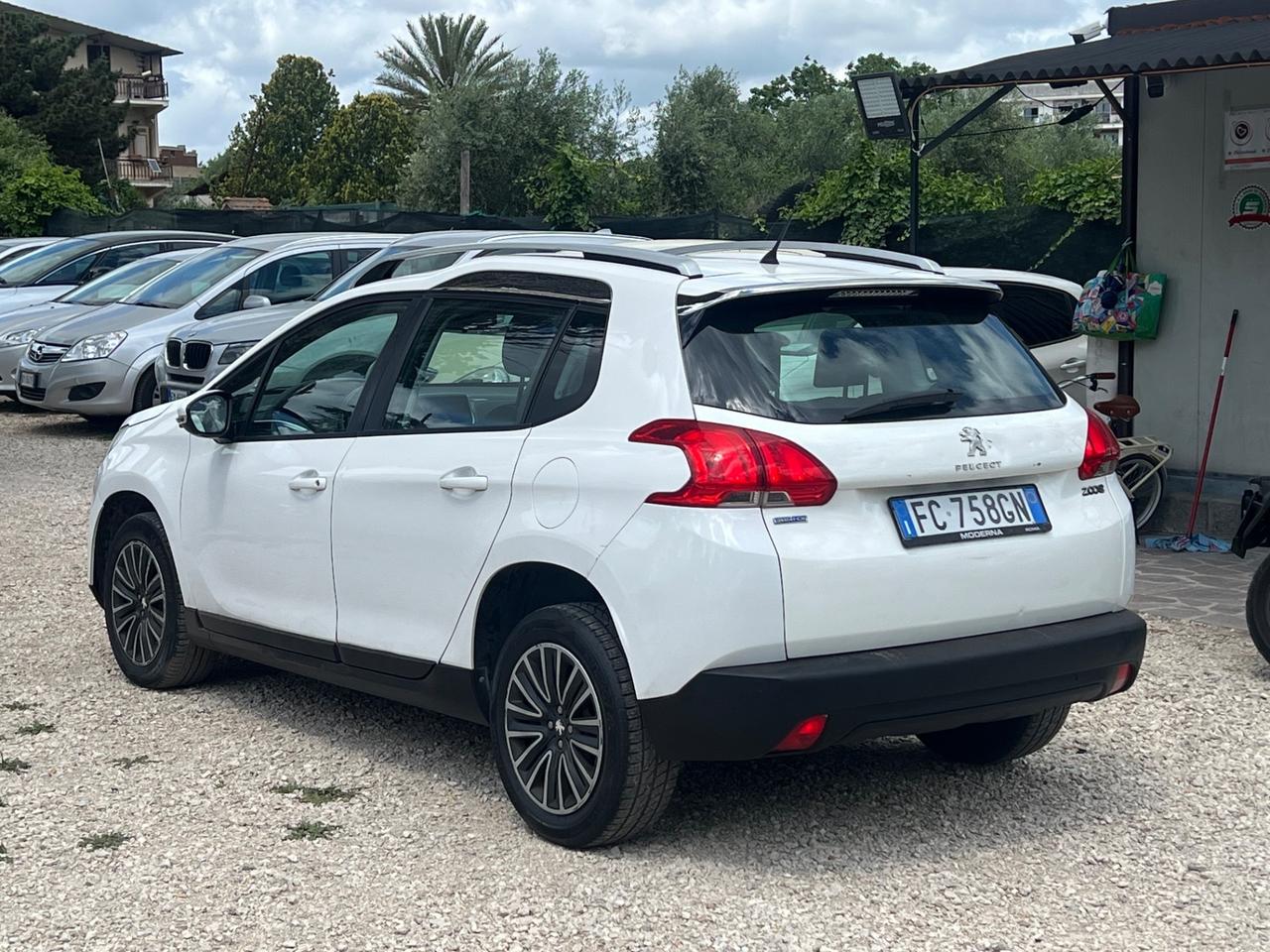Peugeot 2008 BlueHDi 100 Black Matt Finanziabile
