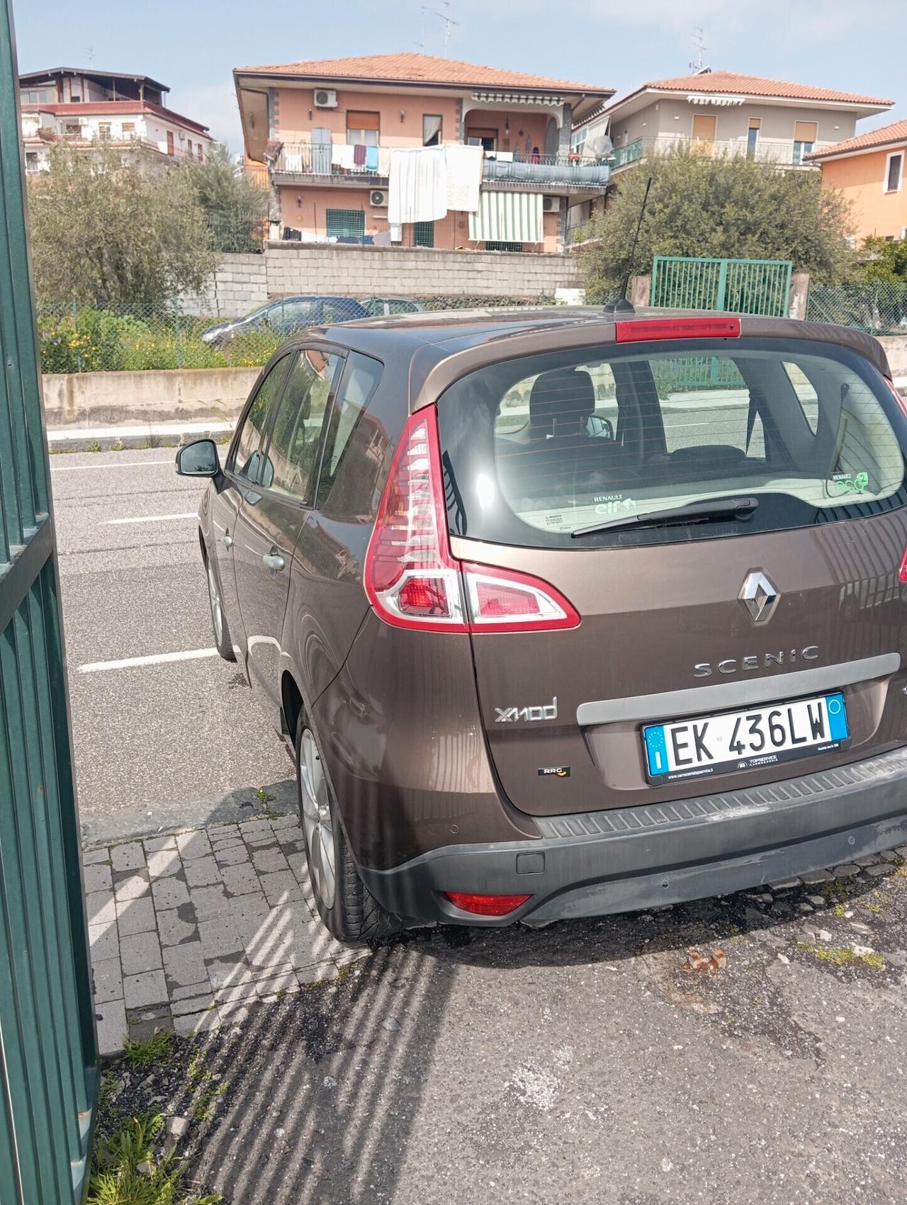 Renault Scenic Scénic XMod 1.6 dCi 130CV Luxe