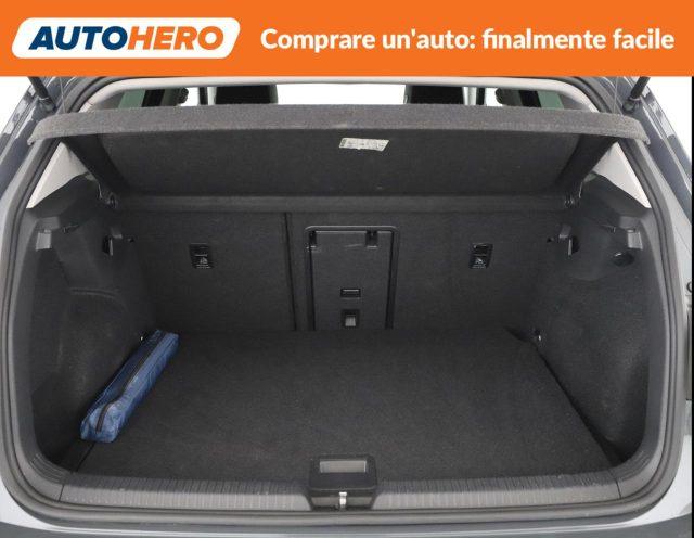 VOLKSWAGEN Golf 1.0 eTSI EVO DSG Life
