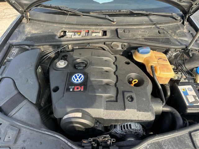 VOLKSWAGEN Passat neopatentati Bellissima 1.9 TDI/130CV Cat H.line