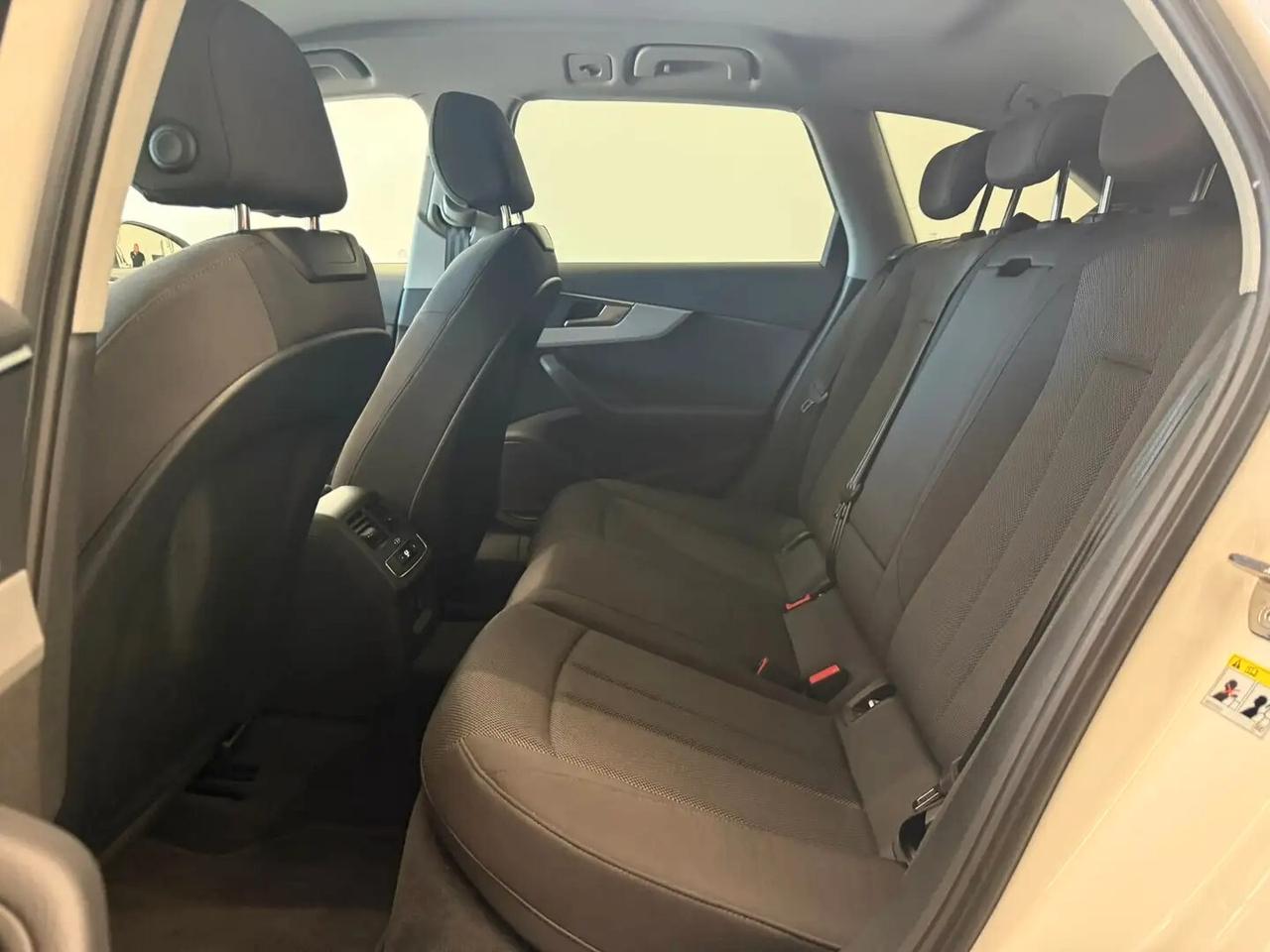 Audi A4 Avant 35 TDI/163 CV S tronic Business Advanced