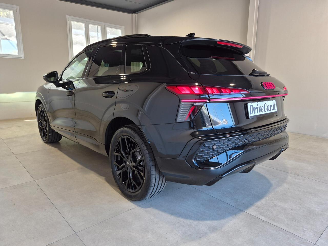 Audi Q3 1.5 TFSI MHEV S LINE EDITION S-TRONIC TETTO PANORAMICO APRIBILE AUTO UFFICIALE AUDI 1 PROPRIETARIO