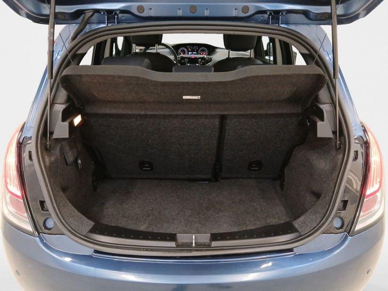 Lancia Ypsilon 1.0 firefly hybrid Silver Plus s&s 70cv