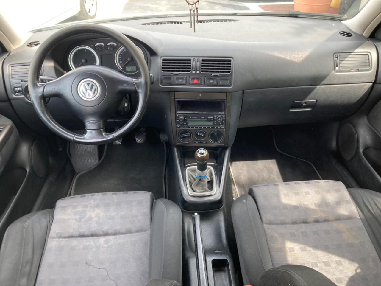 VOLKSWAGEN BORA 1.9 TDI (PROPRIETARIO UNICO)