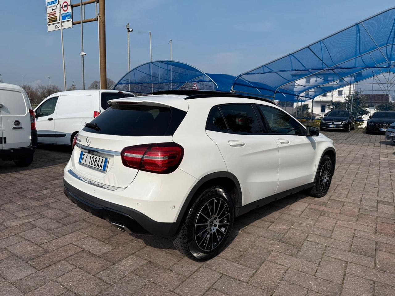 Mercedes-benz GLA 180 - Benzina - 129.000km
