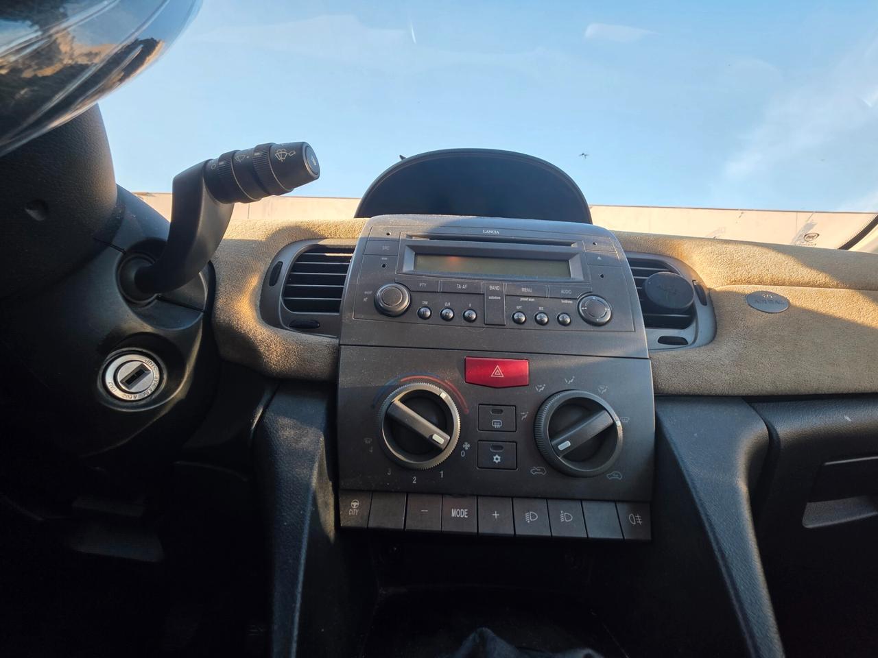 Lancia Ypsilon 1.2 Oro FRIZIONE NUOVA