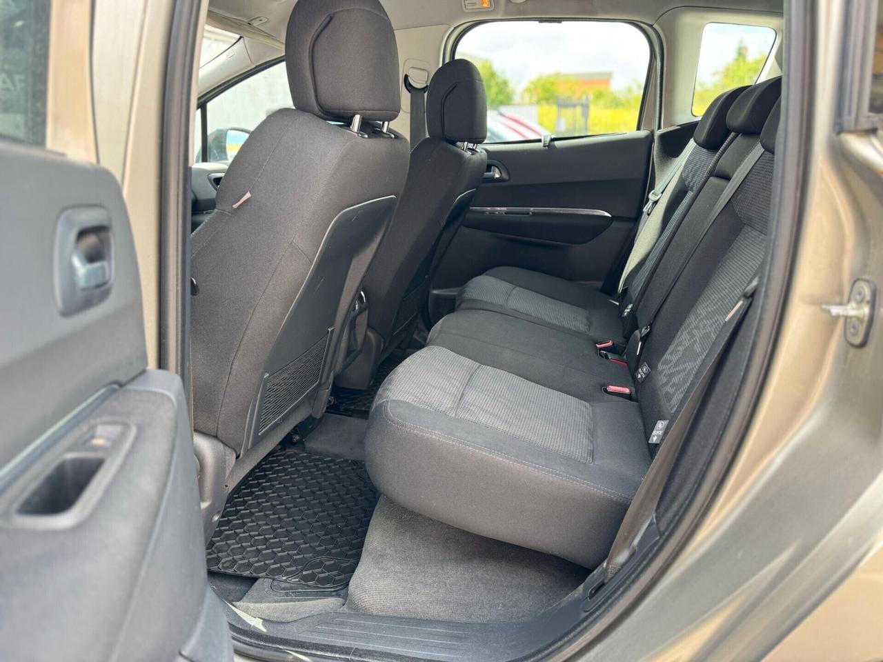 Peugeot 3008 1.6 HDi 110CV Outdoor