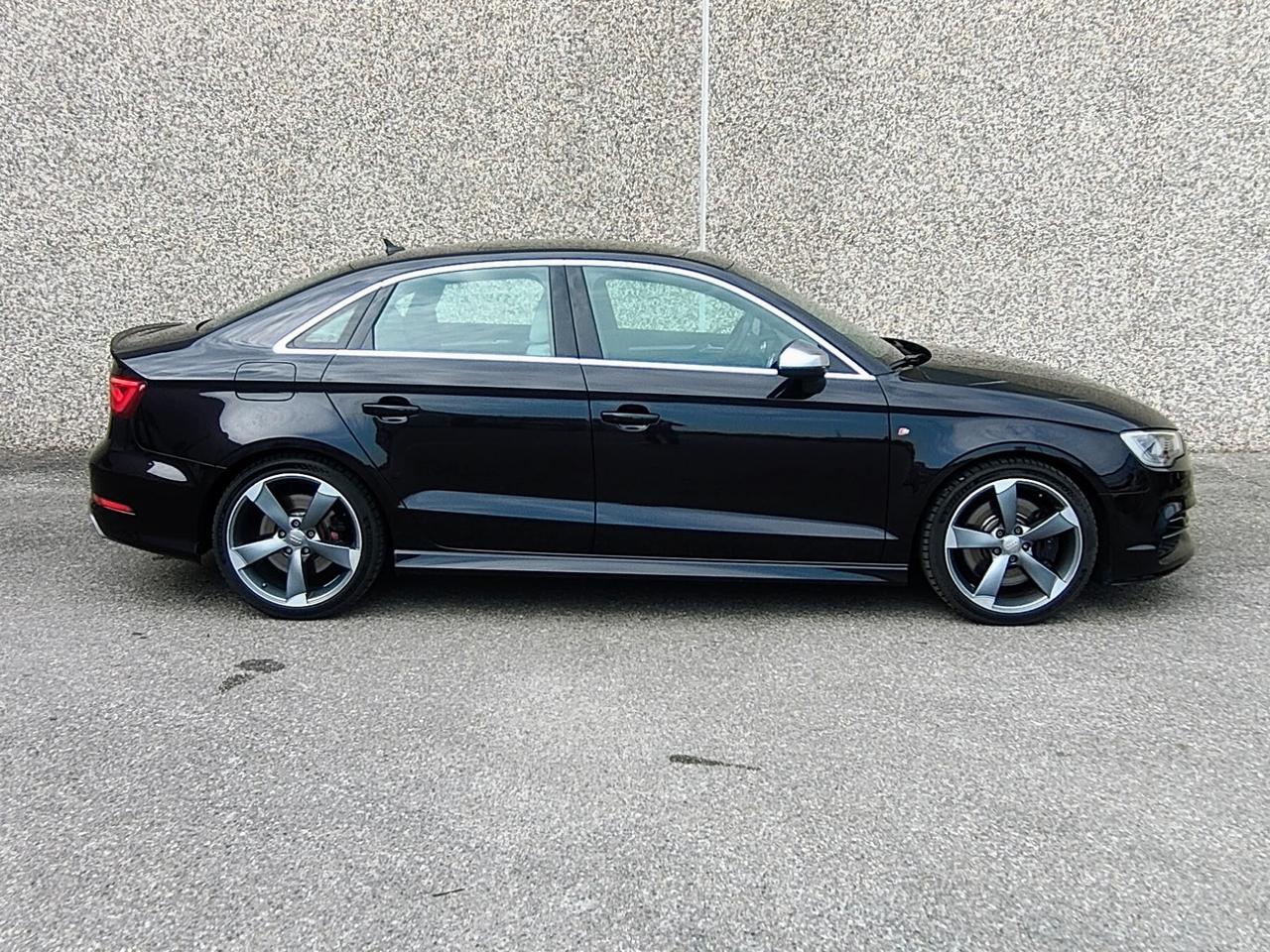 Audi A3 S3 300CV SEDAN