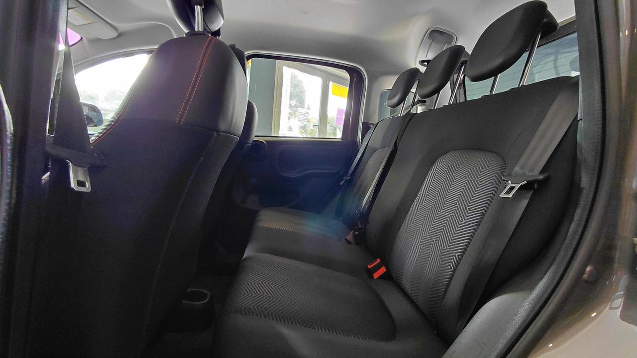 Fiat Panda 1.0 FireFly S&S Hybrid Garmin