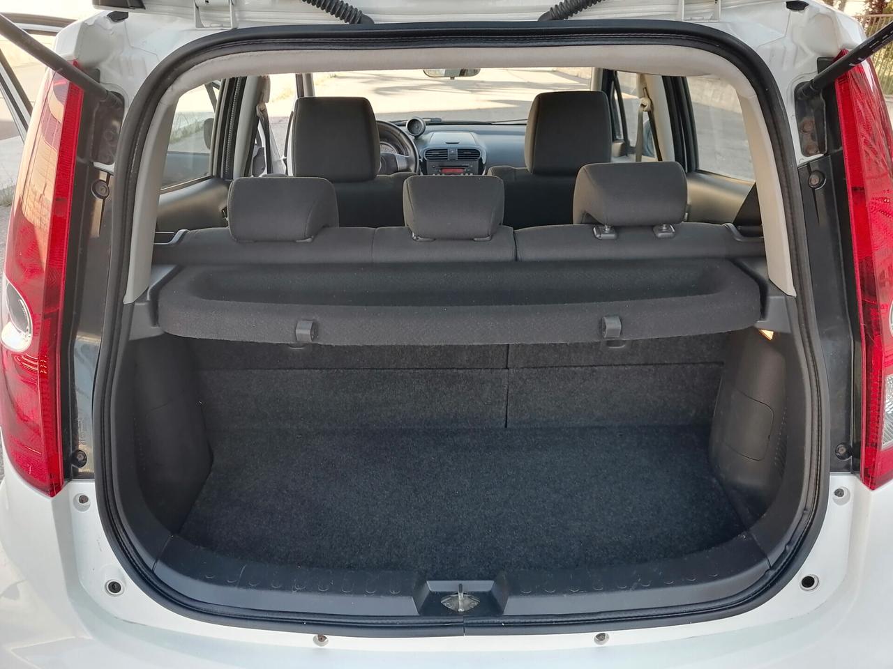 Suzuki Splash 1.0 VVT Style 2014