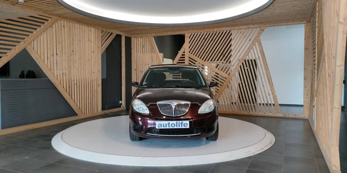 Lancia Ypsilon 1.2 8v New Oro (oro)