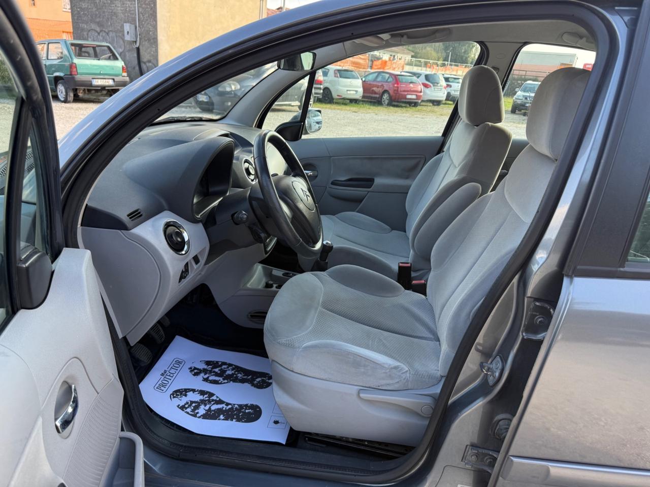 Citroen C3 1.1 Exclusive Unico Prop.