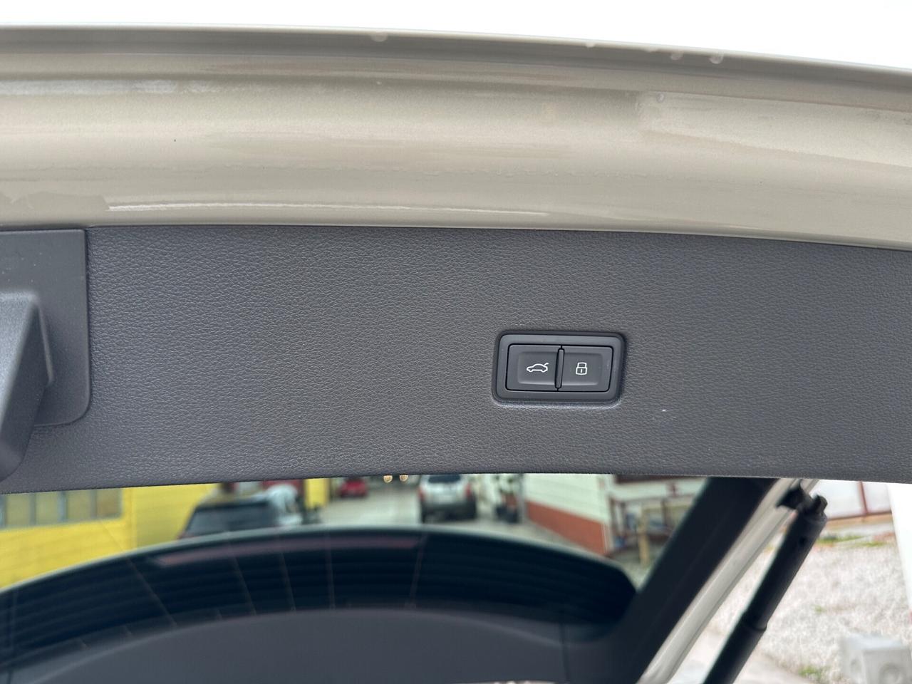 Audi Q8 50 TDI 286cv Quattro S-Line - 2022