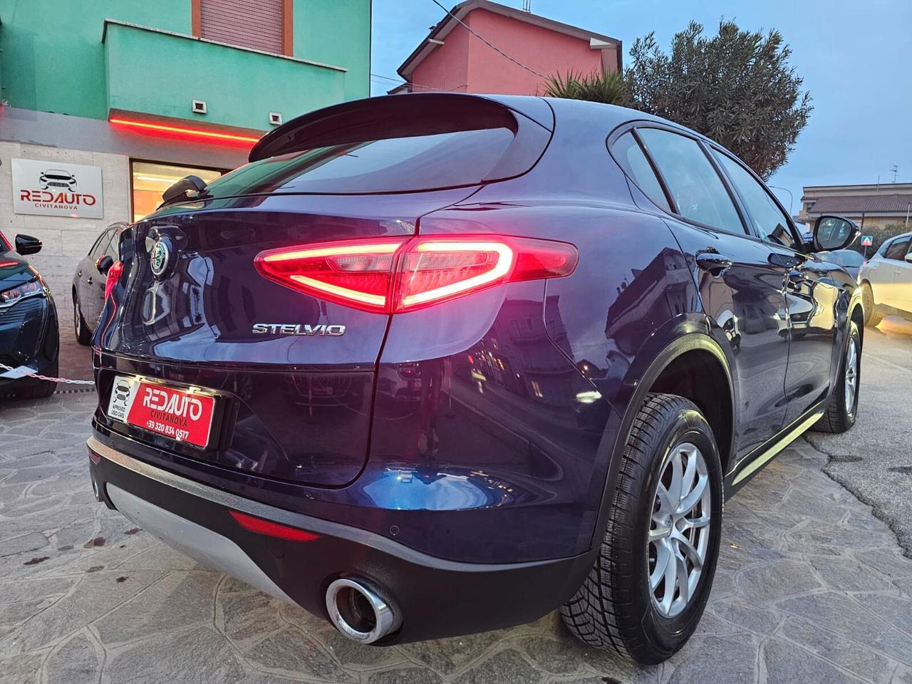 Alfa Romeo Stelvio 2.2 Turbodiesel 180 CV AT8 Q4 Business