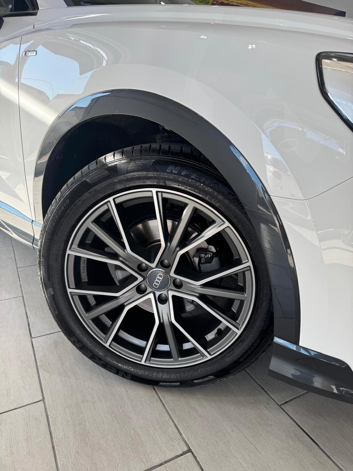 Audi Q3 35 TDI quattro S tronic line edition