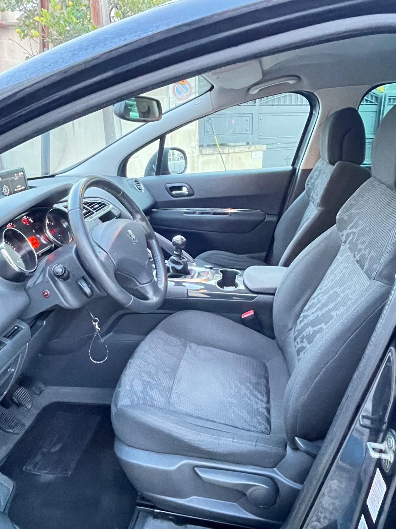 Peugeot 3008 1.6 HDi 115CV