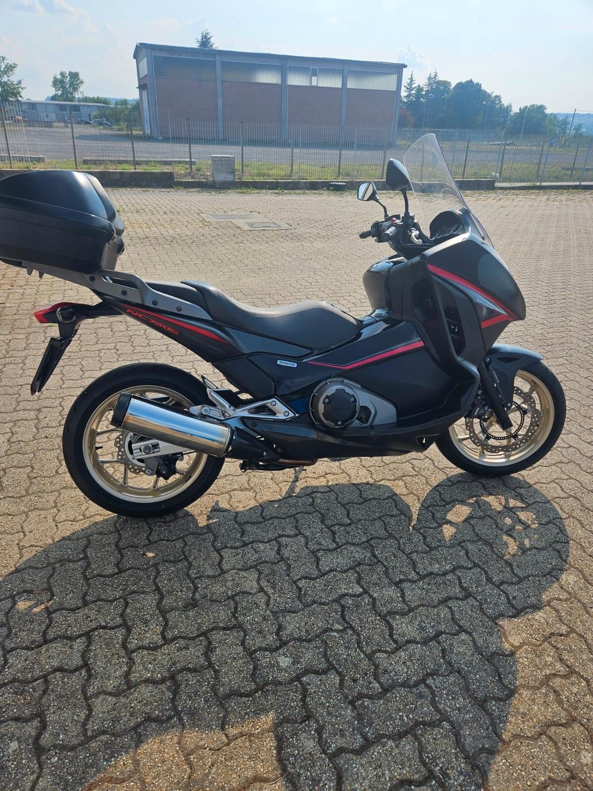 Honda Integra 750 PERFETTA