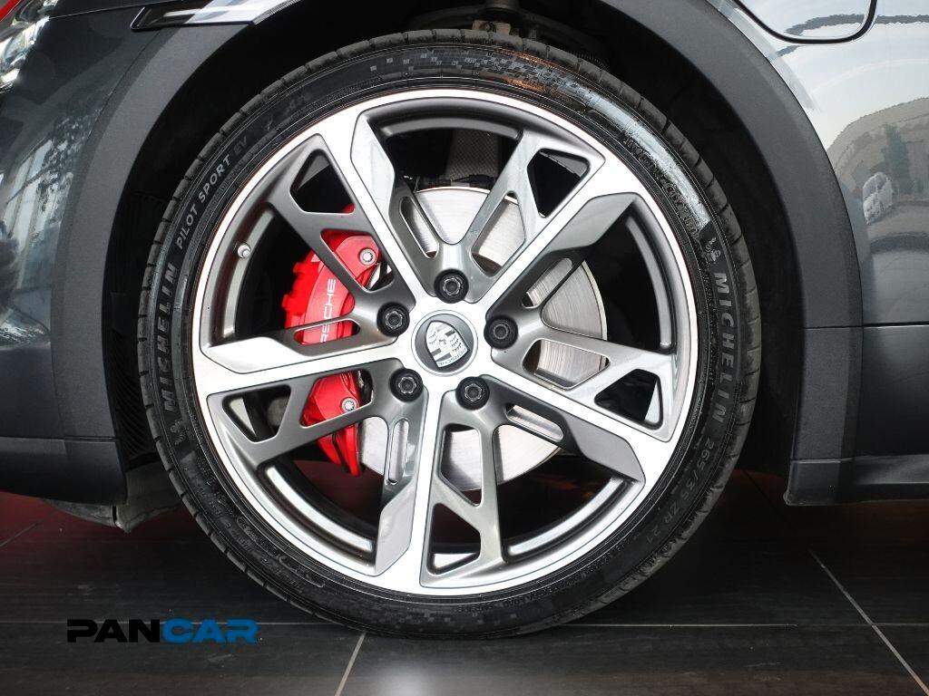 Porsche Taycan 4S Cross Turismo
