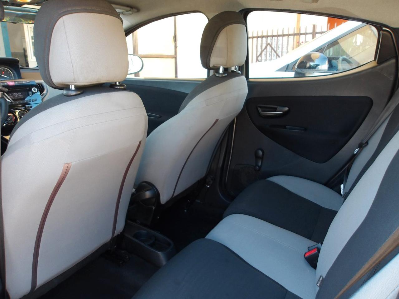 Lancia Ypsilon 5 Porte Ypsilon 1.2 8v Elefantino 69cv my14