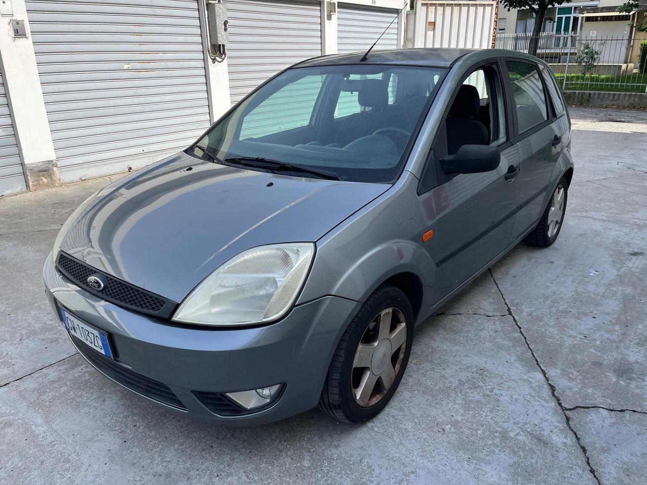 Ford Fiesta 1.4 16V 5p. Ghia
