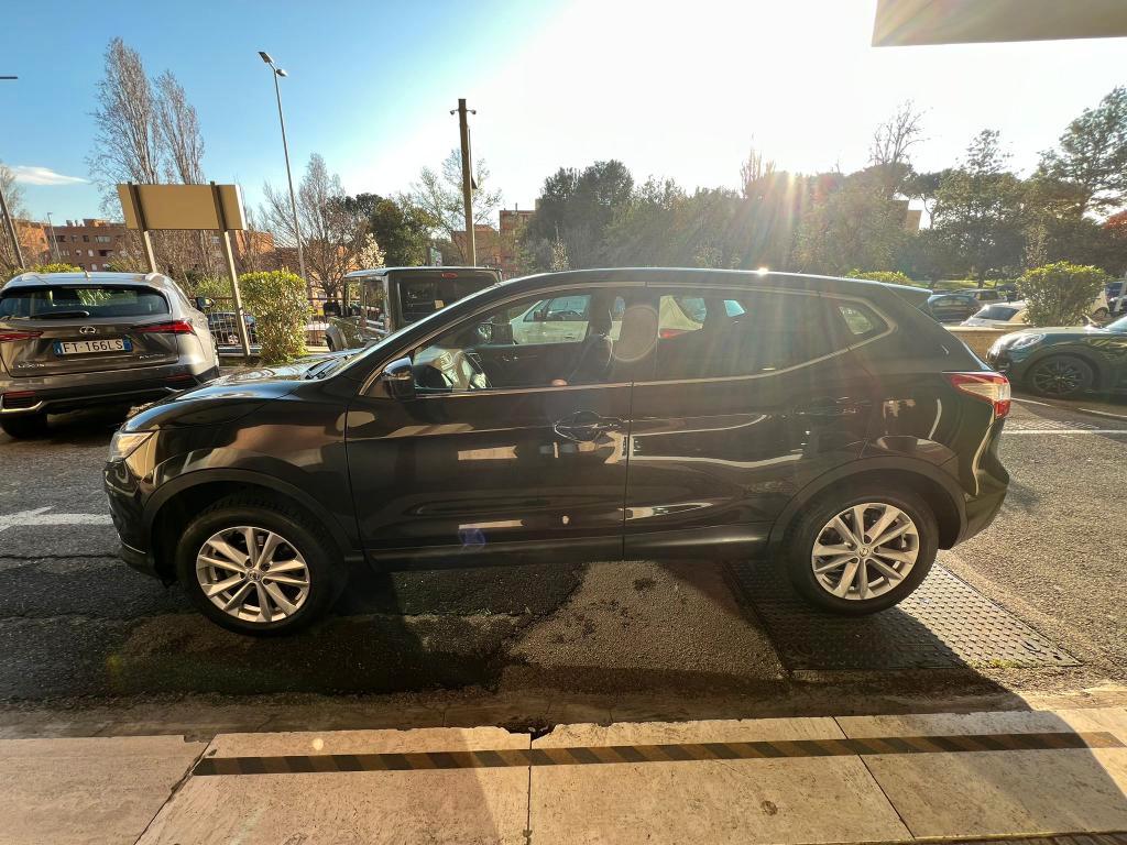 Nissan Qashqai 1.5 dci N-Connecta 110cv *Promo SD 2026*