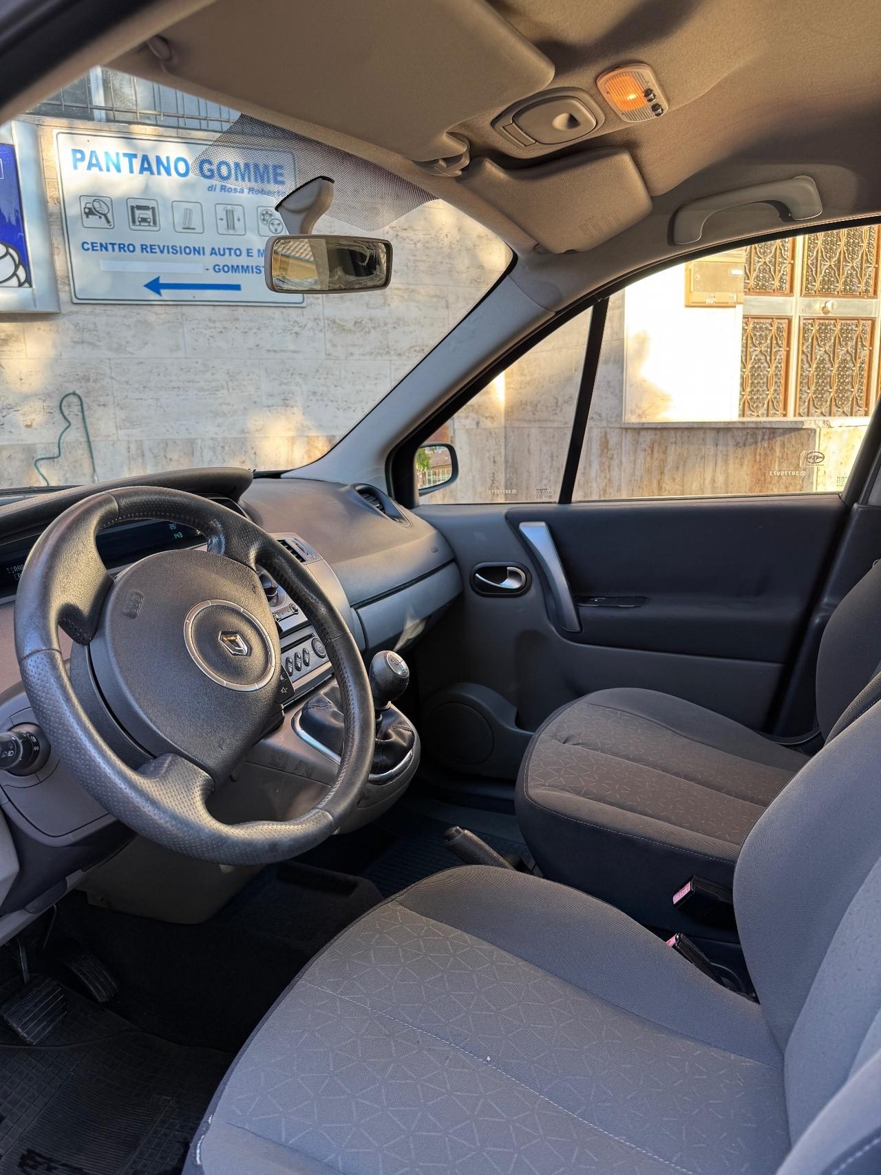 Renault Scenic Scénic 1.5 dCi/105CV Dynamique
