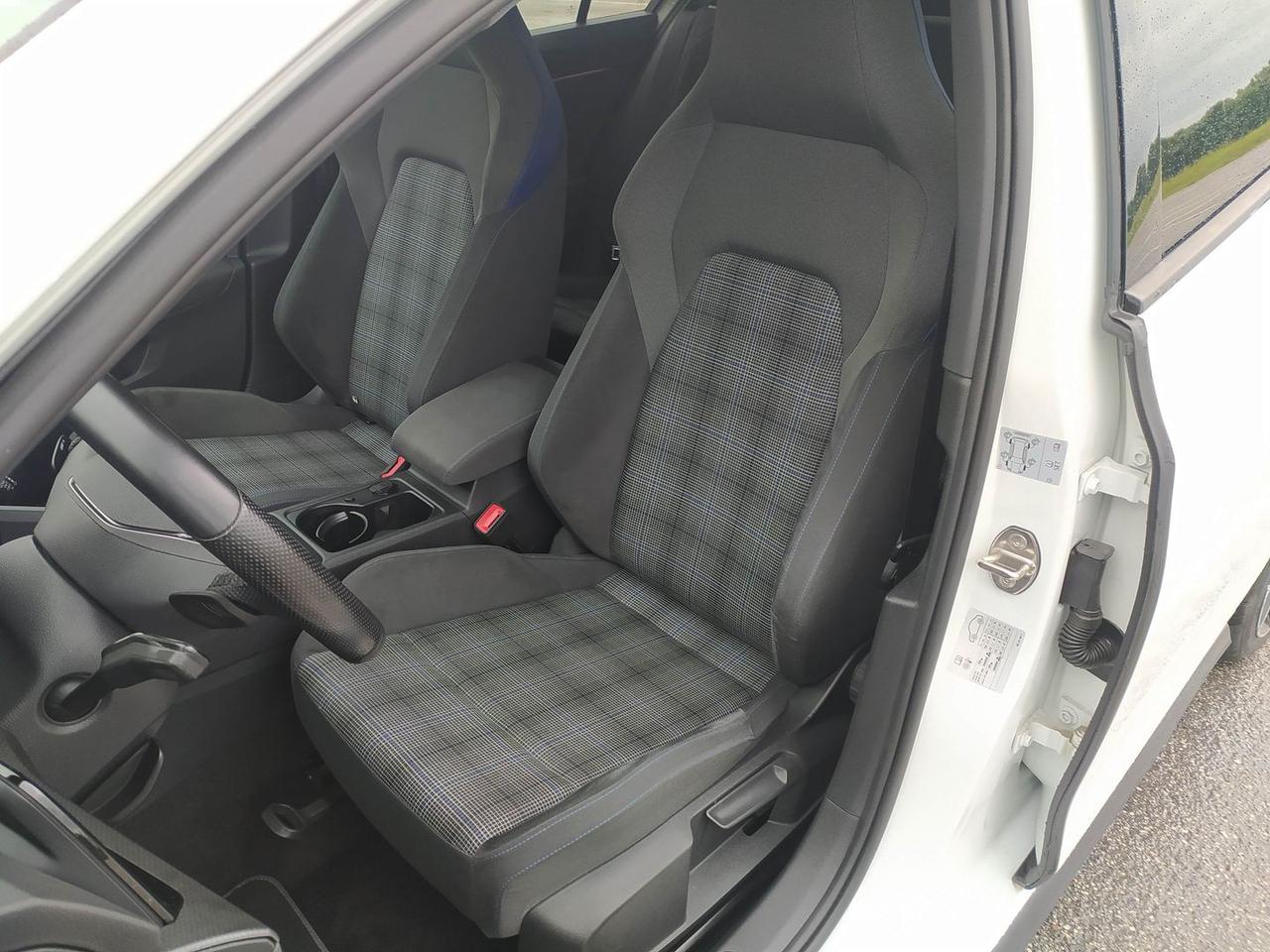 Volkswagen Golf 1st Edition Life 1.4 eHybrid #6450