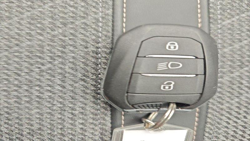 Peugeot 208 PureTech 100 Stop&Start 5 porte Allure