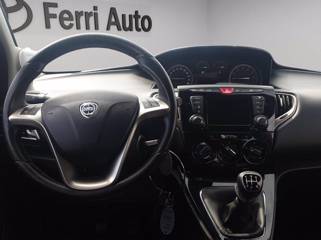 LANCIA Ypsilon 1.2 silver 69cv del 2016
