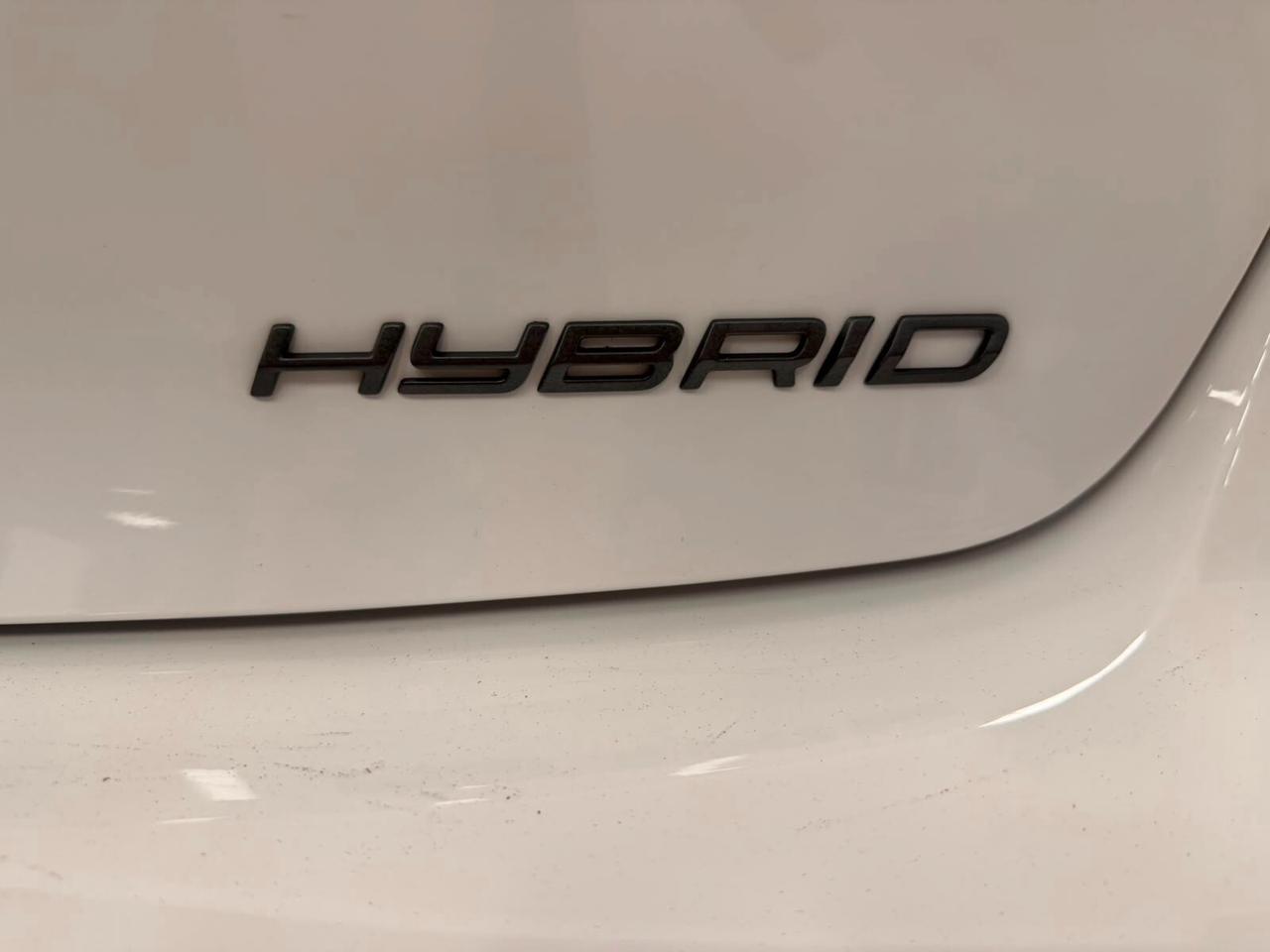 Peugeot 208 Hybrid 100 e-DCS6 Allure a rate da 185 €